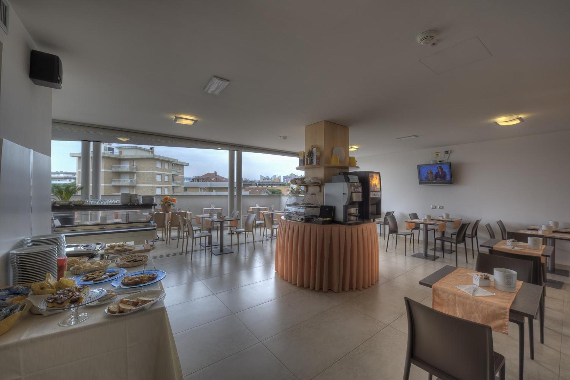 Hotel Pasha Lignano Sabbiadoro Dış mekan fotoğraf