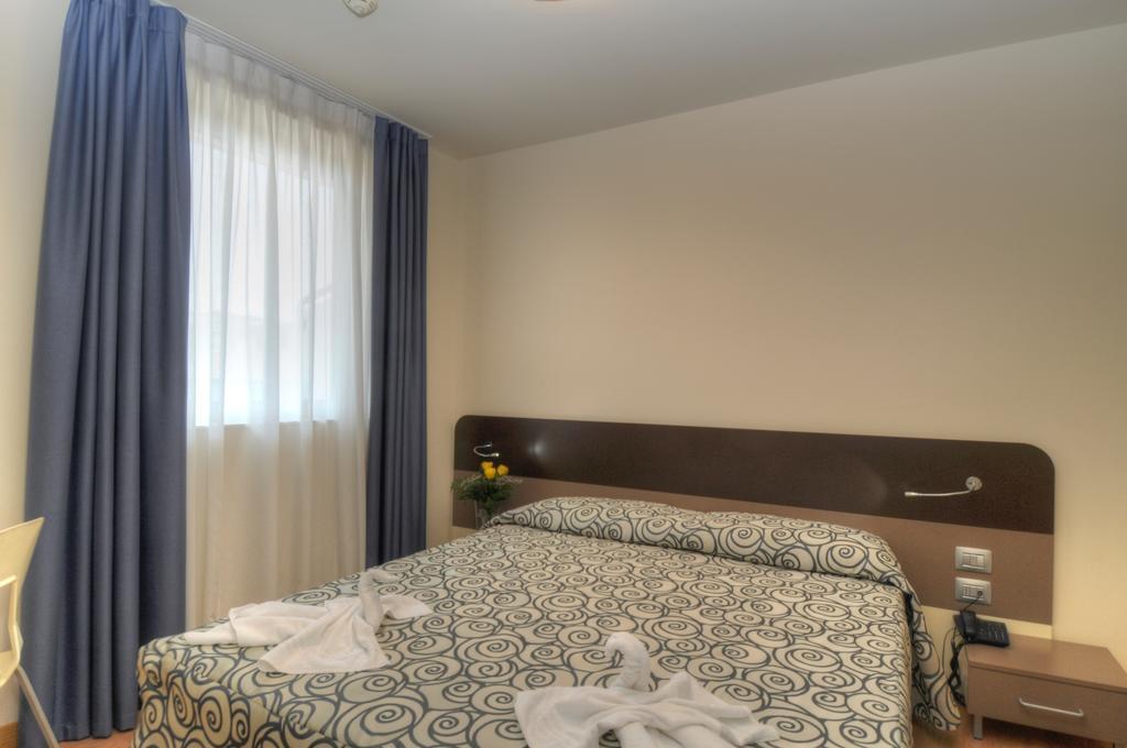 Hotel Pasha Lignano Sabbiadoro Dış mekan fotoğraf