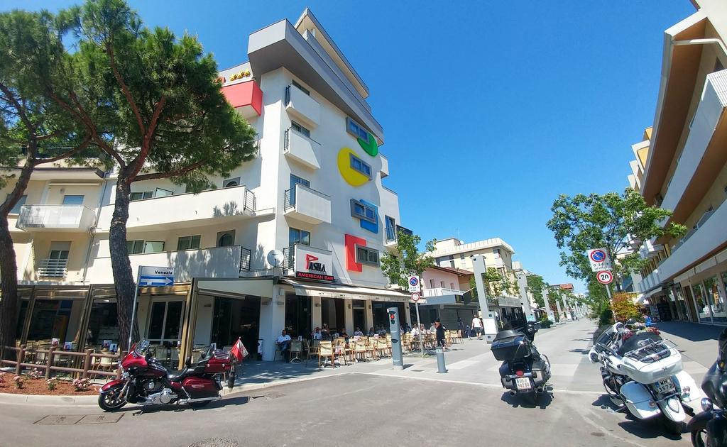 Hotel Pasha Lignano Sabbiadoro Dış mekan fotoğraf