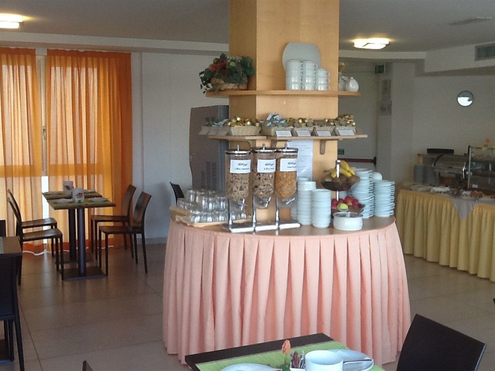 Hotel Pasha Lignano Sabbiadoro Dış mekan fotoğraf