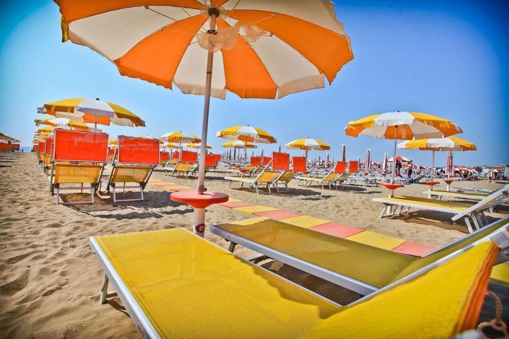 Hotel Pasha Lignano Sabbiadoro Dış mekan fotoğraf