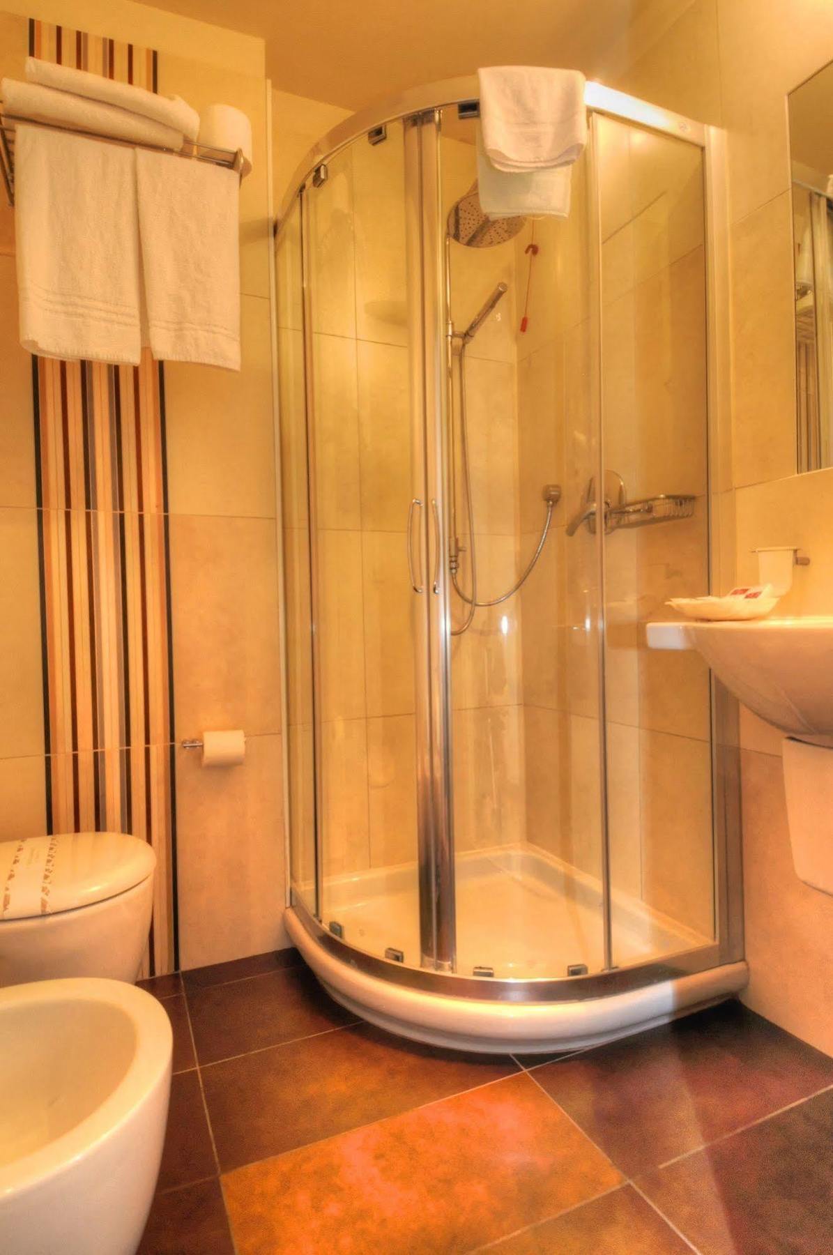 Hotel Pasha Lignano Sabbiadoro Dış mekan fotoğraf
