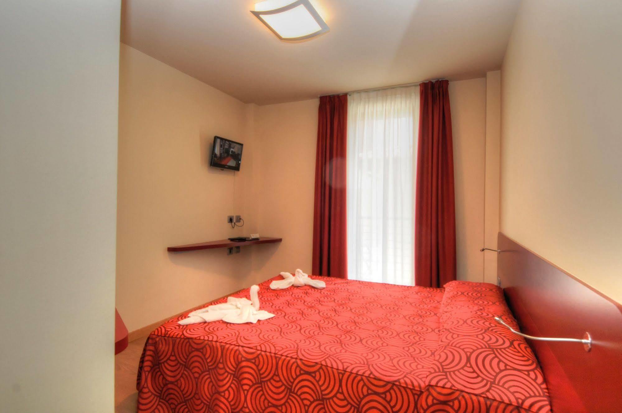 Hotel Pasha Lignano Sabbiadoro Dış mekan fotoğraf
