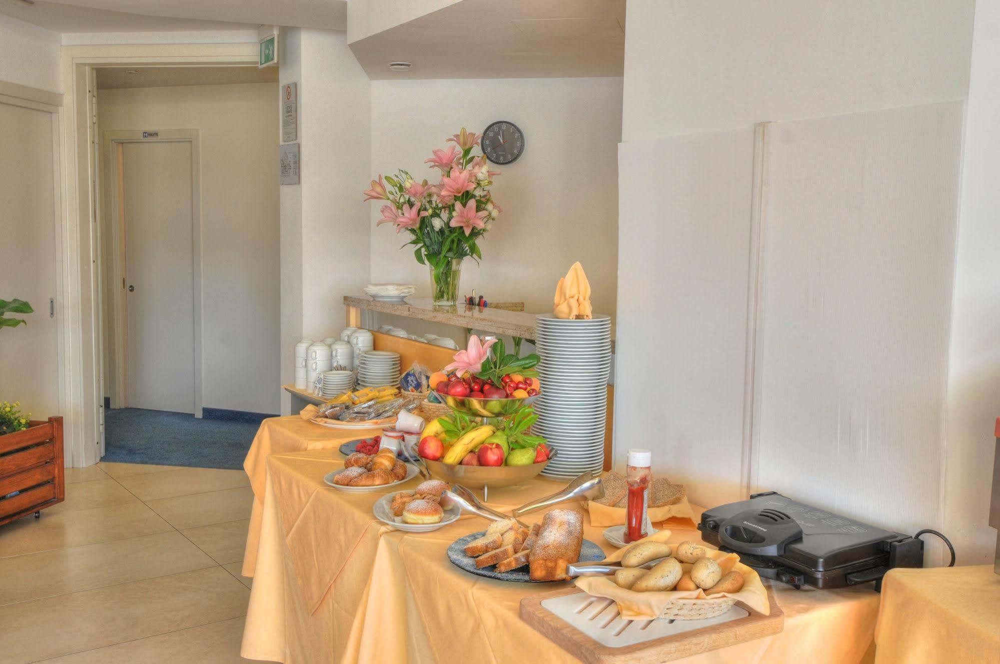 Hotel Pasha Lignano Sabbiadoro Dış mekan fotoğraf
