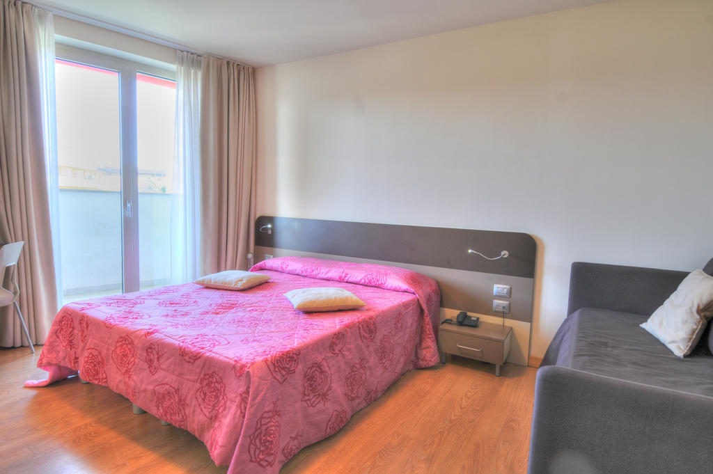 Hotel Pasha Lignano Sabbiadoro Dış mekan fotoğraf